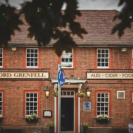 Bed and Breakfast The Lord Grenfell Maidenhead Exterior foto The Lord Grenville