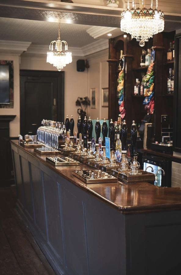 Bed and Breakfast The Lord Grenfell Maidenhead Exterior foto The bar at the Old Red Lion